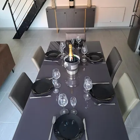 Le Cubry Hébergement de vacances *