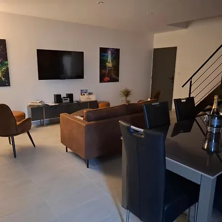 Le Cubry Holiday home *